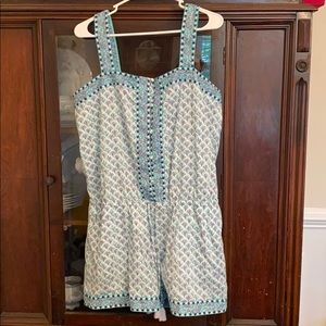 Vineyard Vines Romper (size Medium)